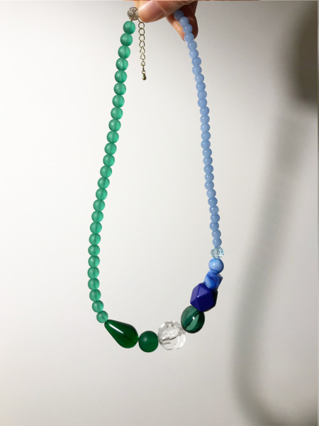 Collier perles bleues et vertes