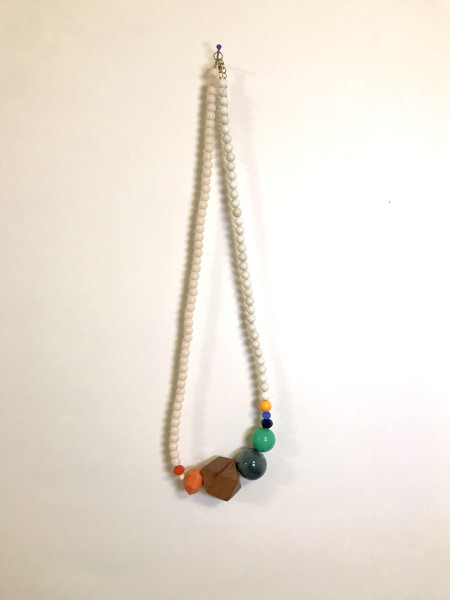 Maison Chouquette, collier de perles multicolores